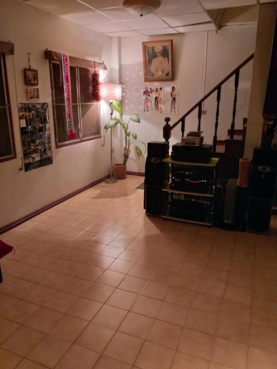 Srikrung Guesthouse Ayutthaya Eksteriør bilde