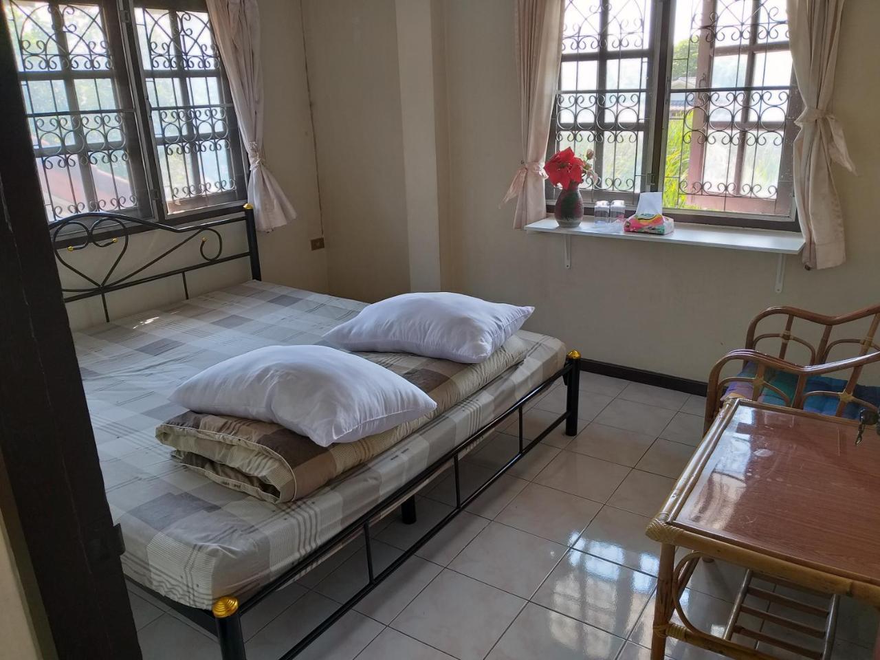 Srikrung Guesthouse Ayutthaya Eksteriør bilde